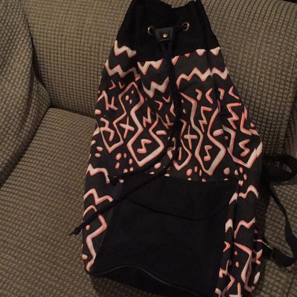 Deena and Ozzy fabric drawstring bag - Picture 3 of 5